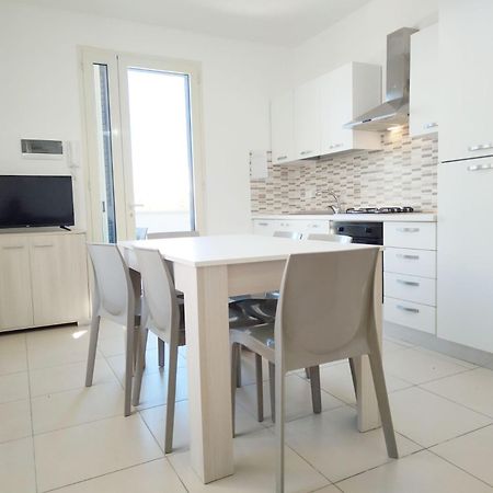 شقة App Girasole 1A 300 Metri Dal Mare In Salento توري سان جيوفاني أوغينتو المظهر الخارجي الصورة